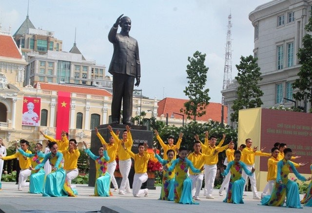 Ho Chi Minh Monument inaugurated in Ho Chi Minh city - ảnh 1